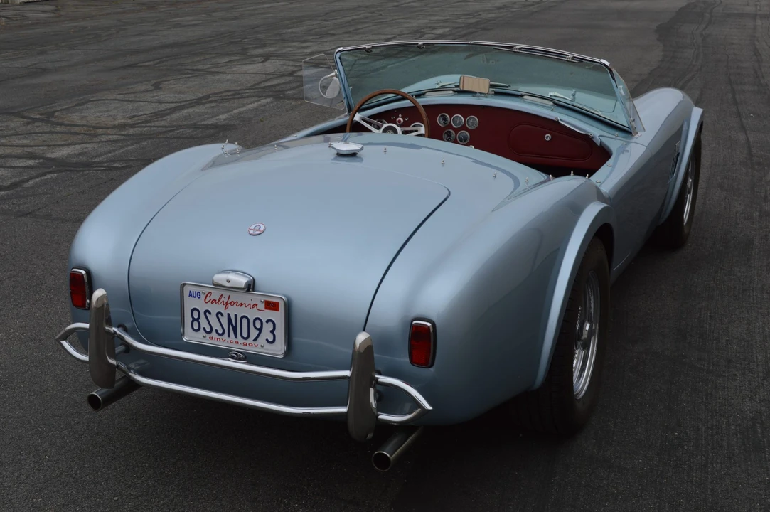 Shelby Cobra Replica - Image 11 of 31