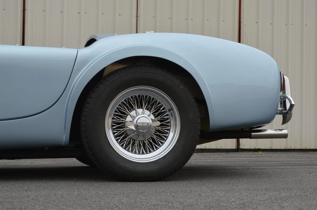 Shelby Cobra Replica - Image 21 of 31