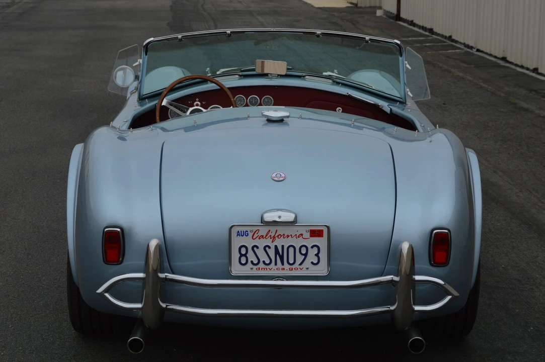 Shelby Cobra Replica - Image 9 of 31