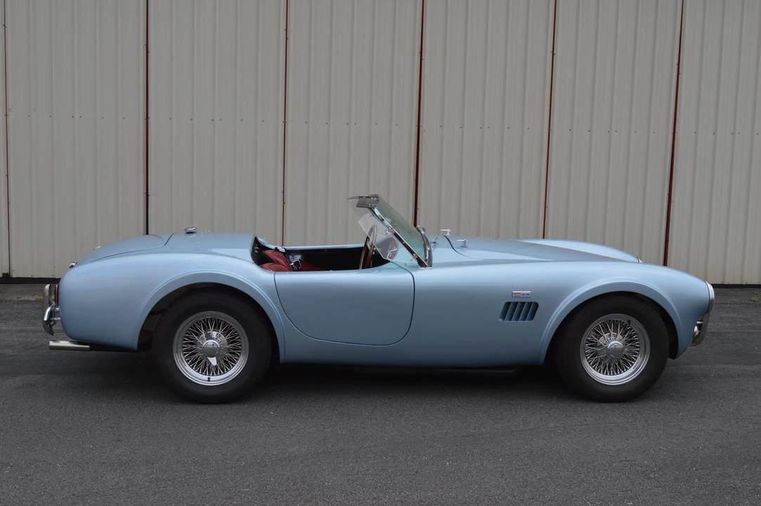 Shelby Cobra Replica - Image 14 of 31