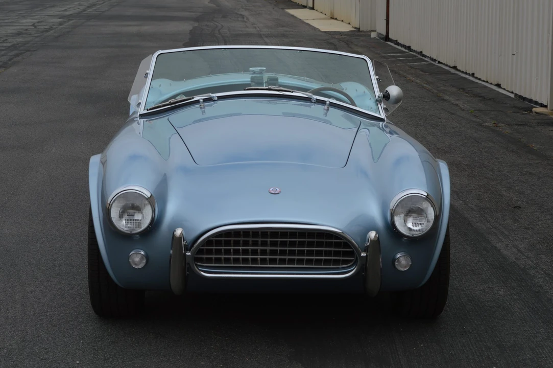 Shelby Cobra Replica - Image 15 of 31