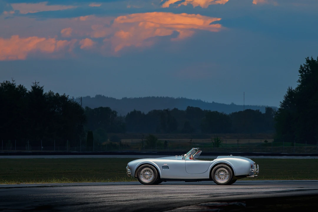 Shelby Cobra Replica - Image 7 of 31