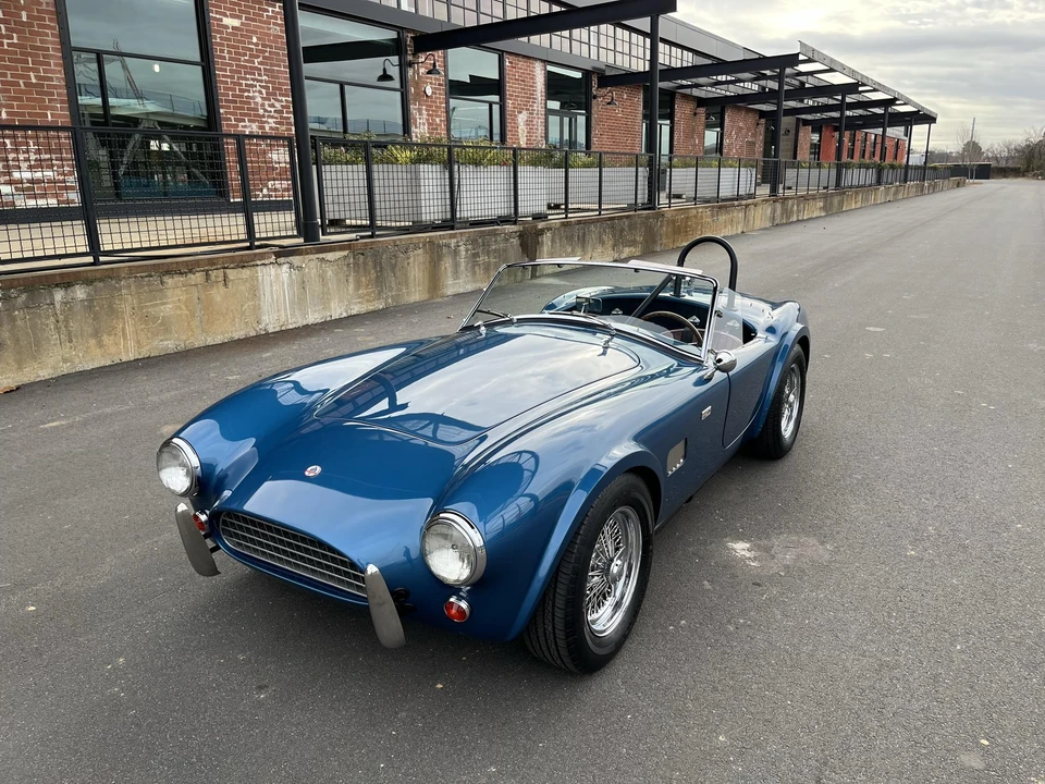 Shelby Cobra Replica - Image 2 of 31