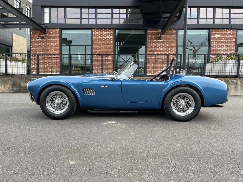 Shelby Cobra Replica - Image 11 of 31