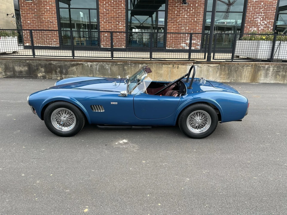 Shelby Cobra Replica - Image 9 of 31