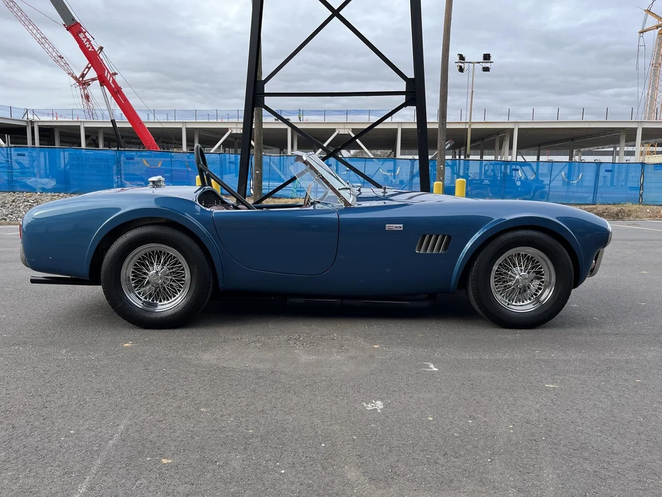 Shelby Cobra Replica - Image 17 of 31