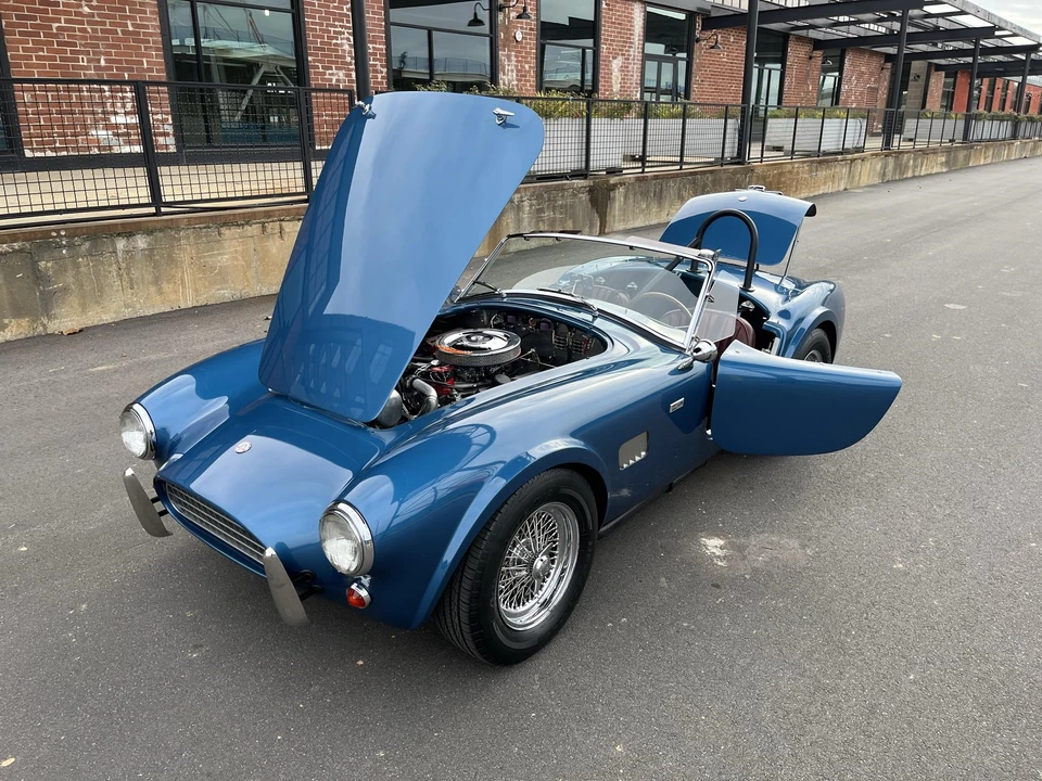 Shelby Cobra Replica - Image 27 of 31