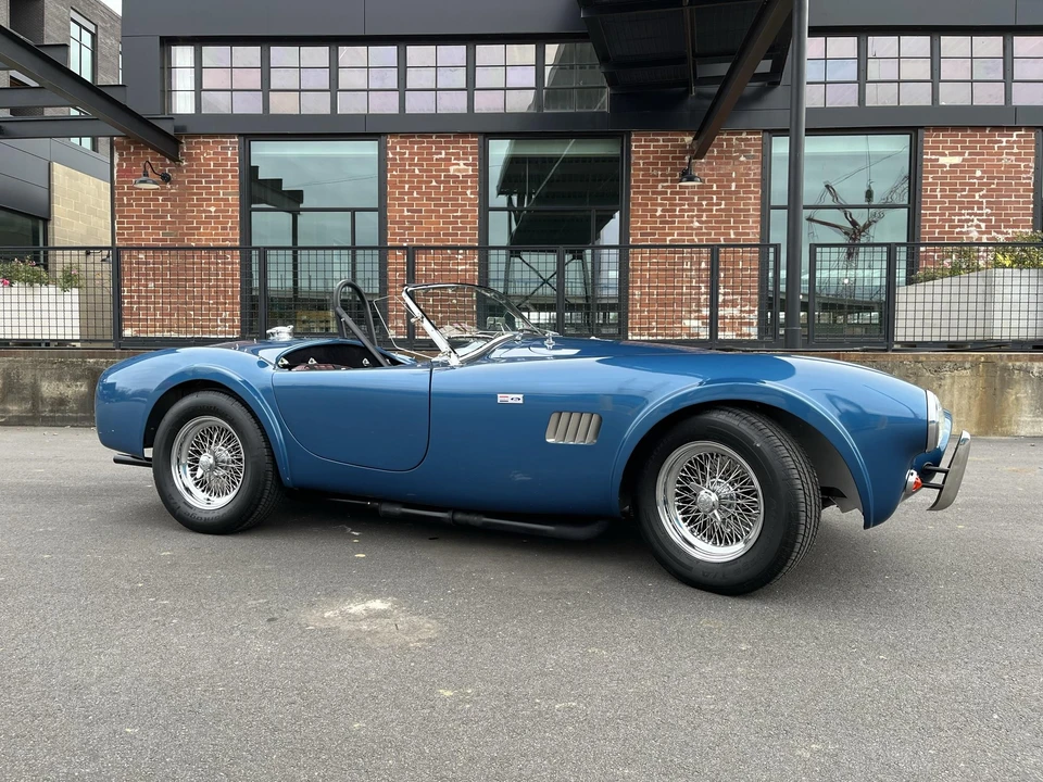 Shelby Cobra Replica - Image 16 of 31