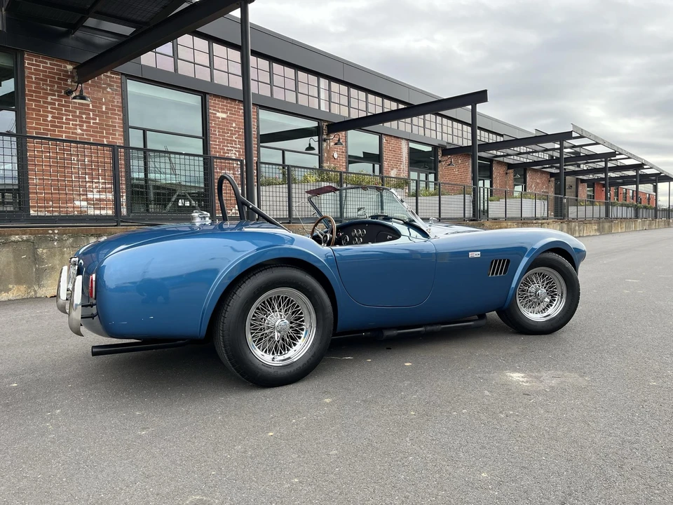 Shelby Cobra Replica - Image 18 of 31