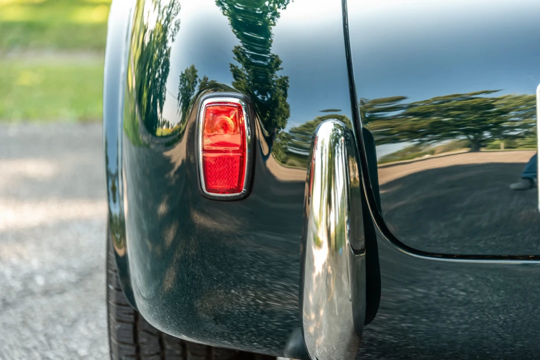 Shelby Cobra Replica - Image 17 of 31