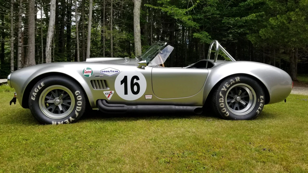 Shelby Cobra Replica - Image 24 of 31