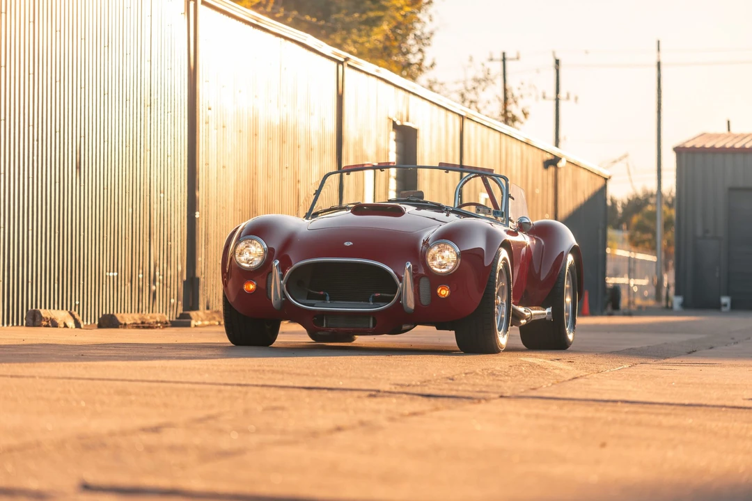 Shelby Cobra Replica - Image 3 of 31