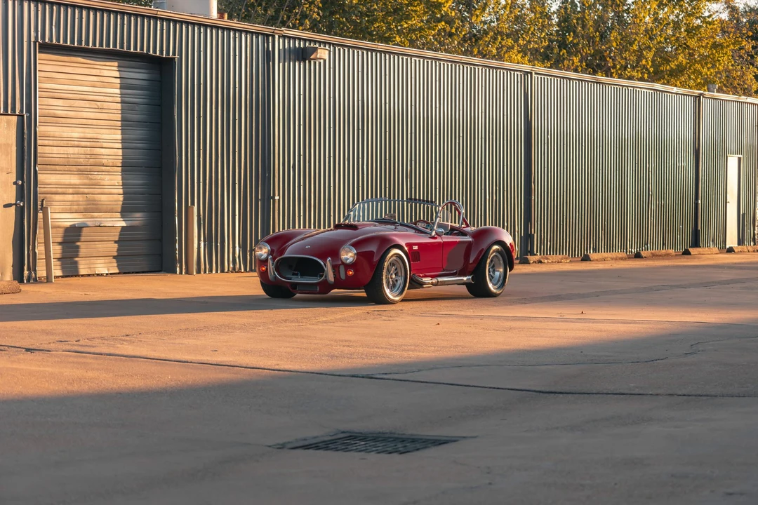 Shelby Cobra Replica - Image 8 of 31