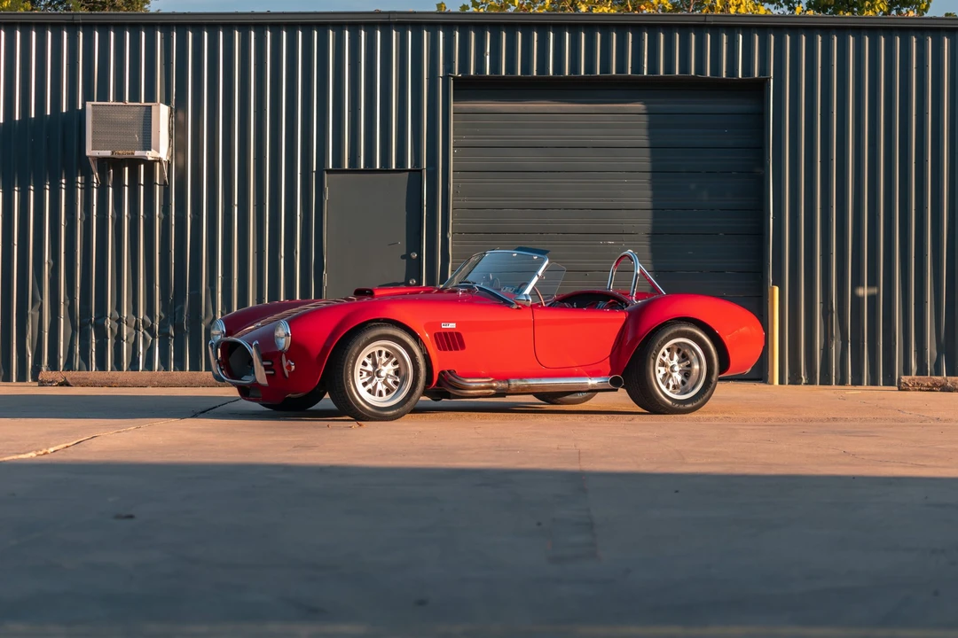 Shelby Cobra Replica - Image 11 of 31
