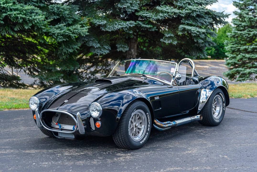 Shelby Cobra Replica - Image 2 of 31