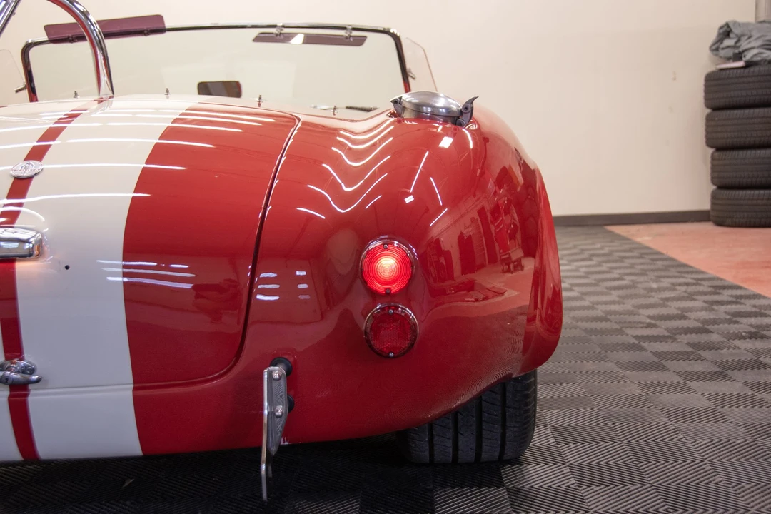 Shelby Cobra Replica - Image 23 of 31