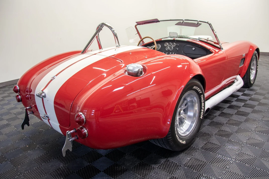 Shelby Cobra Replica - Image 6 of 31