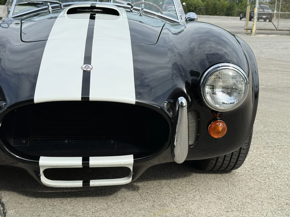 Shelby Cobra Replica - Image 17 of 31