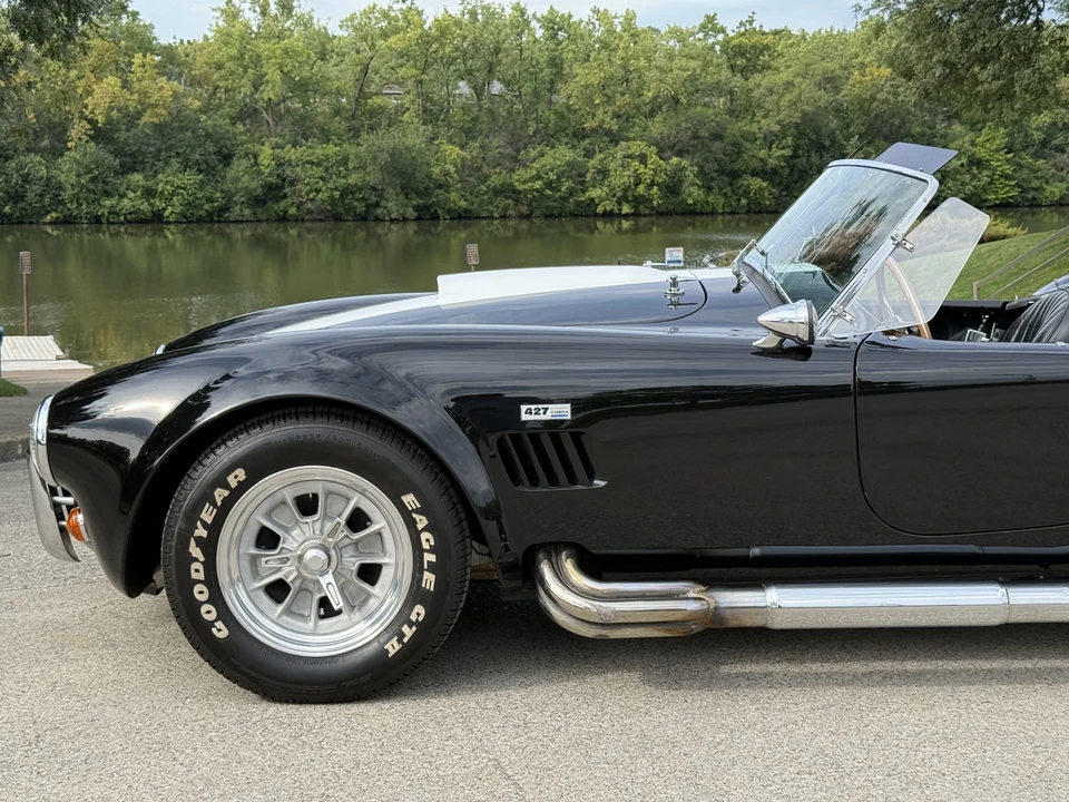 Shelby Cobra Replica - Image 25 of 31