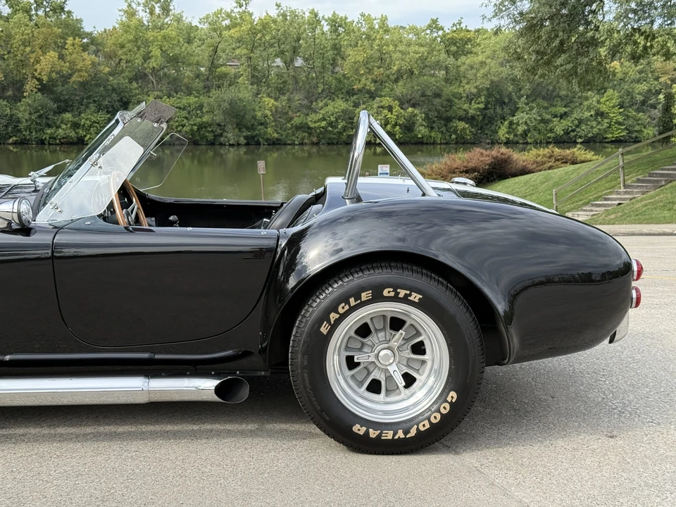 Shelby Cobra Replica - Image 31 of 31