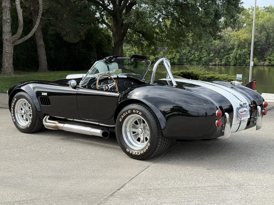 Shelby Cobra Replica - Image 14 of 31