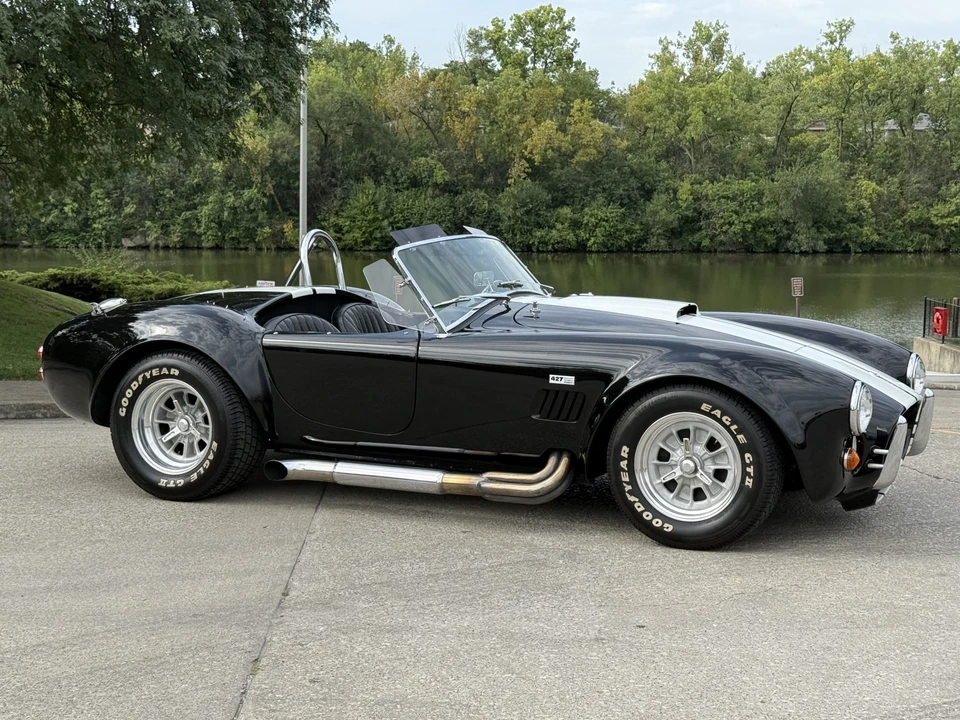 Shelby Cobra Replica - Image 8 of 31