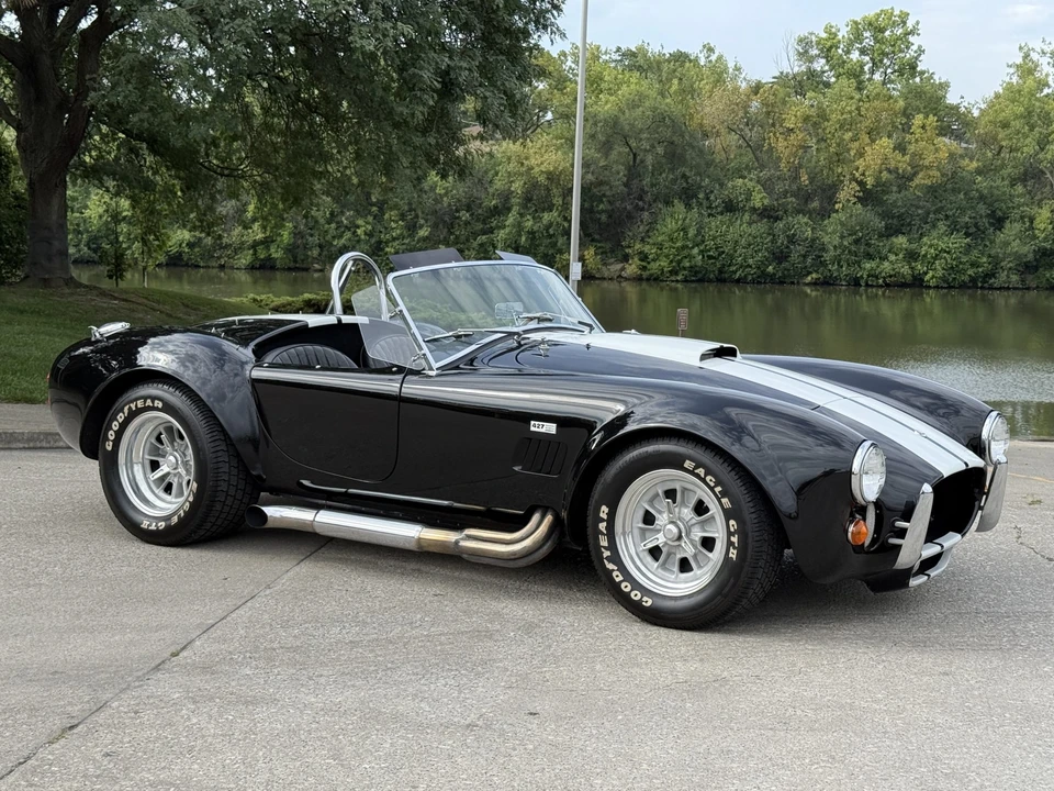 Shelby Cobra Replica - Image 7 of 31
