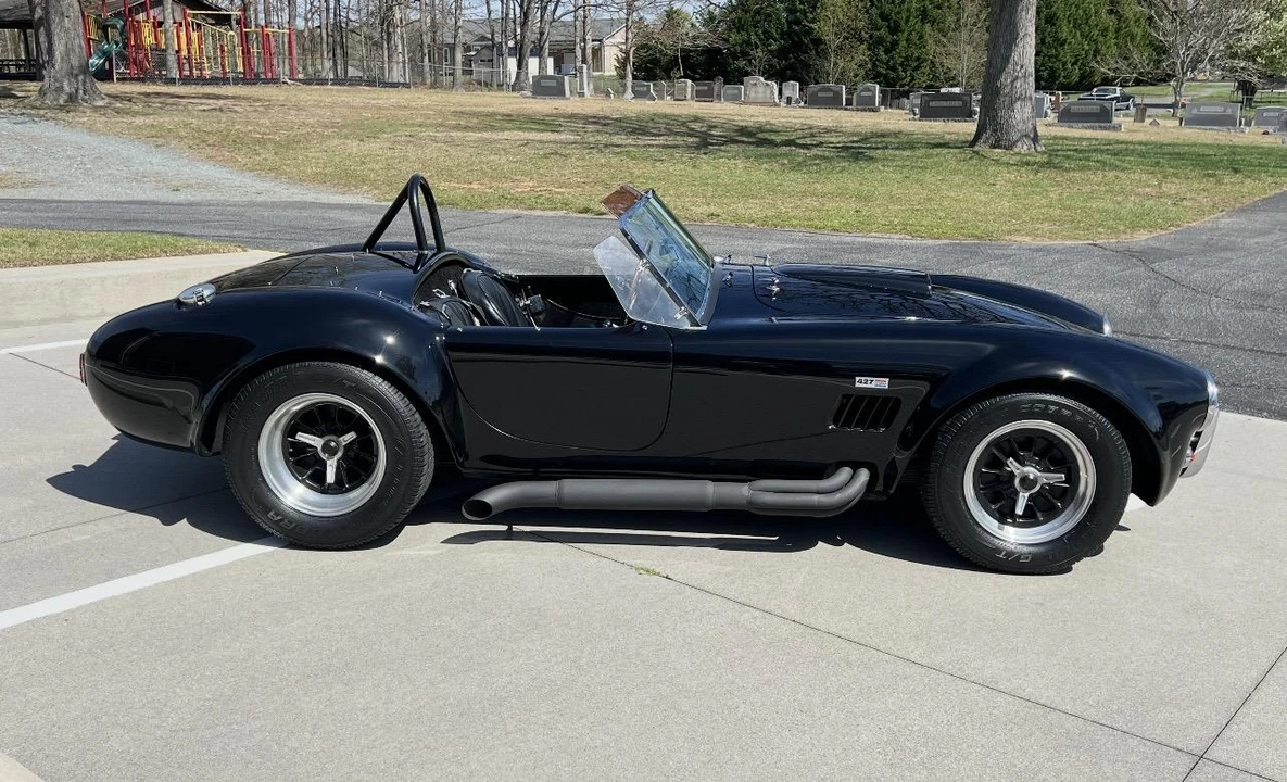 Shelby Cobra Replica - Image 11 of 31
