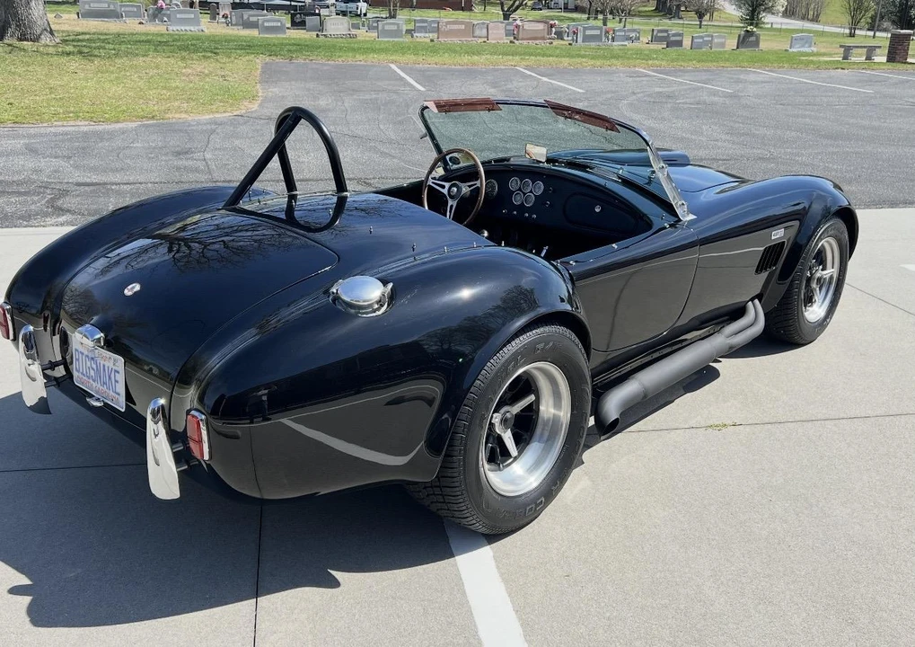 Shelby Cobra Replica - Image 10 of 31