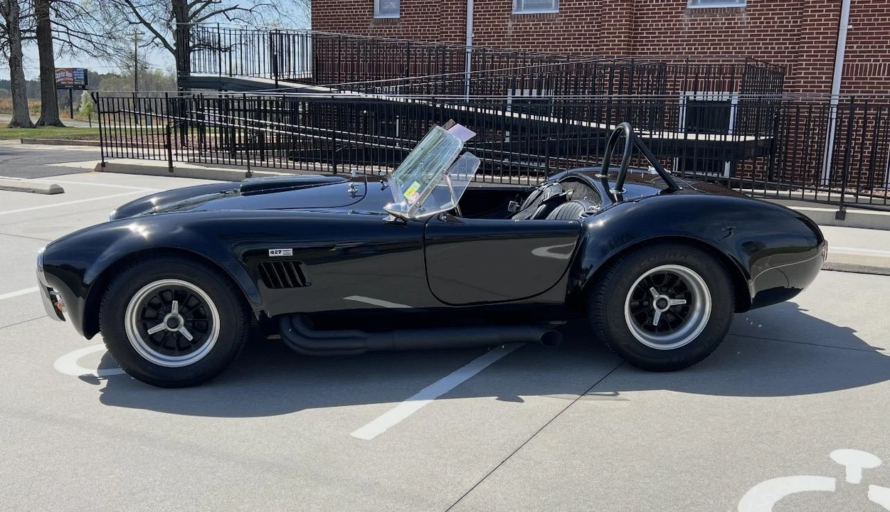 Shelby Cobra Replica - Image 7 of 31
