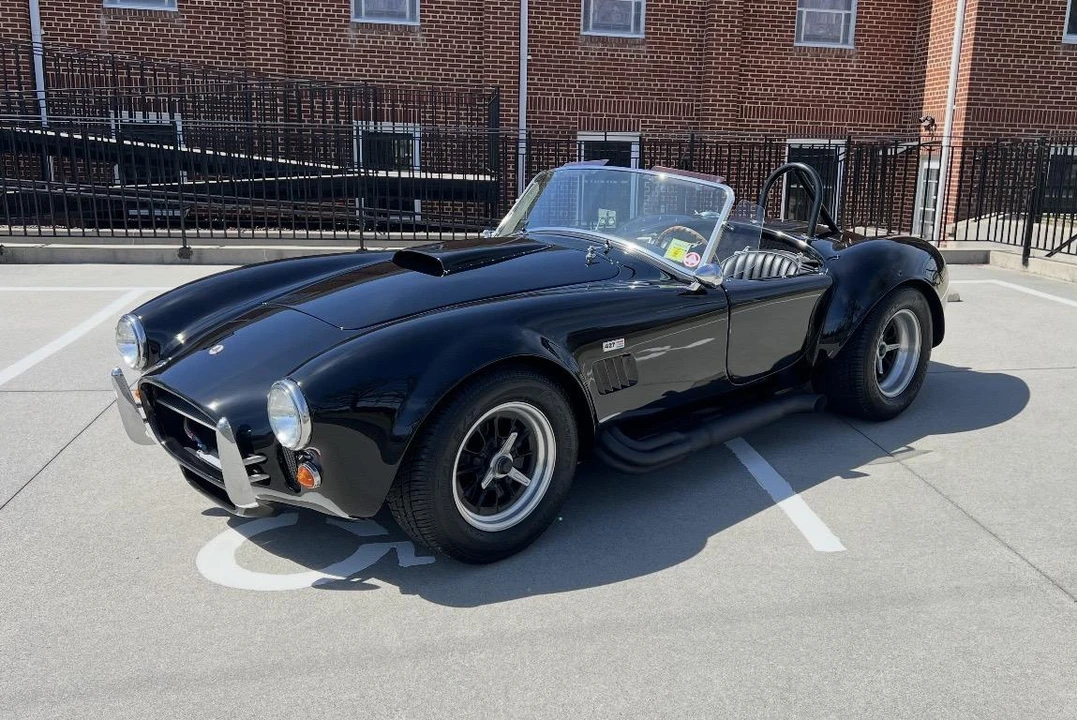 Shelby Cobra Replica - Image 6 of 31