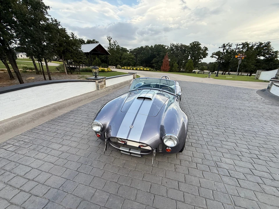 Shelby Cobra Replica - Image 17 of 31
