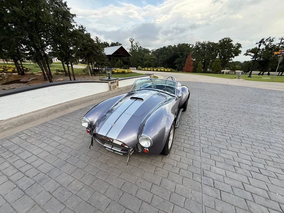 Shelby Cobra Replica - Image 16 of 31