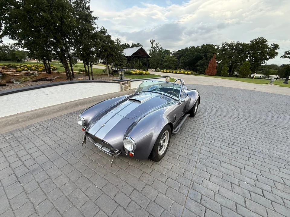 Shelby Cobra Replica - Image 14 of 31