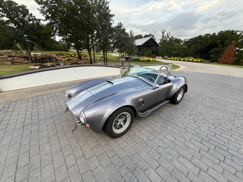Shelby Cobra Replica - Image 9 of 31