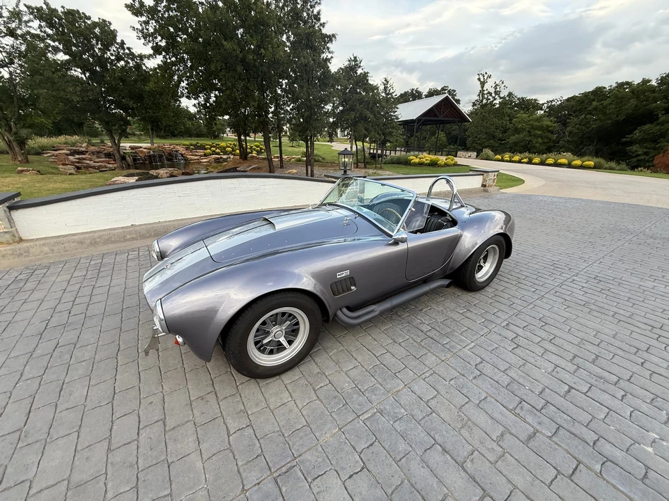 Shelby Cobra Replica - Image 6 of 31