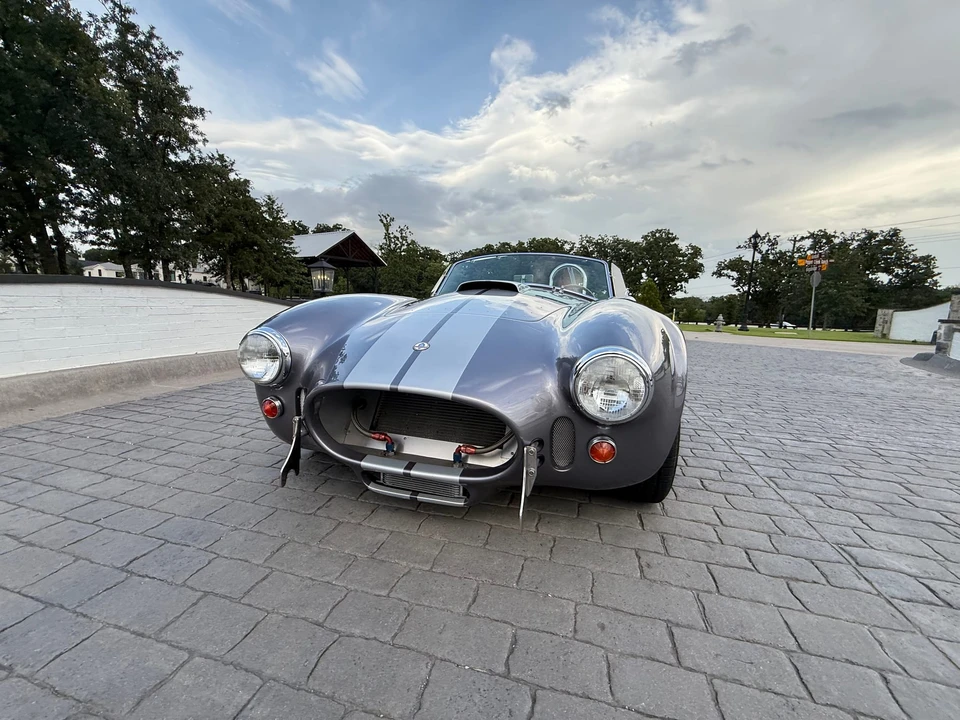 Shelby Cobra Replica - Image 18 of 31