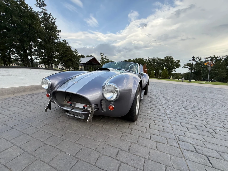 Shelby Cobra Replica - Image 15 of 31