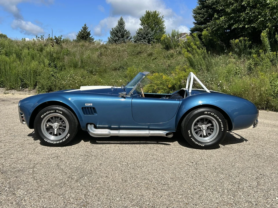 Shelby Cobra Replica - Image 17 of 31