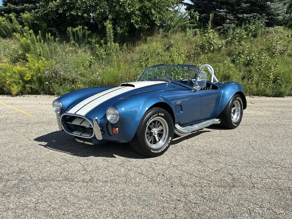 Shelby Cobra Replica - Image 7 of 31