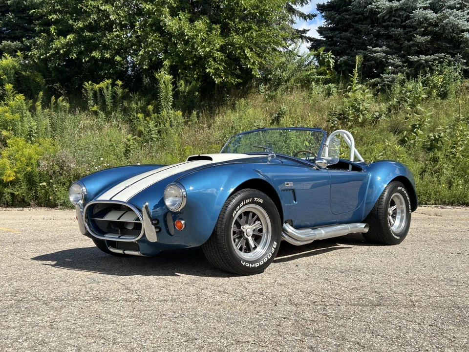 Shelby Cobra Replica - Image 13 of 31