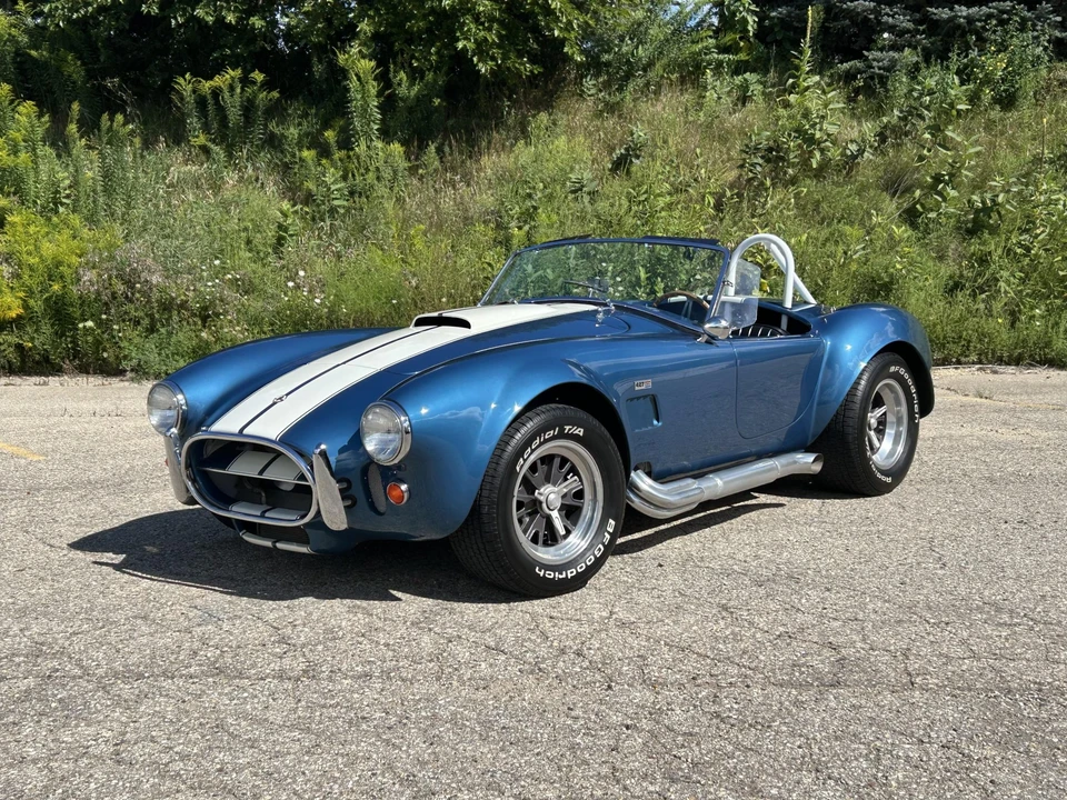 Shelby Cobra Replica - Image 11 of 31