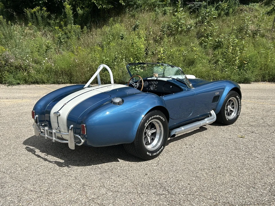 Shelby Cobra Replica - Image 28 of 31