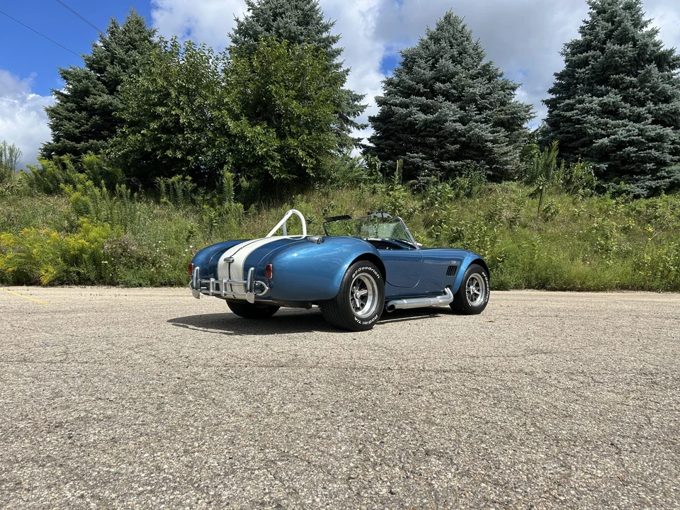 Shelby Cobra Replica - Image 24 of 31