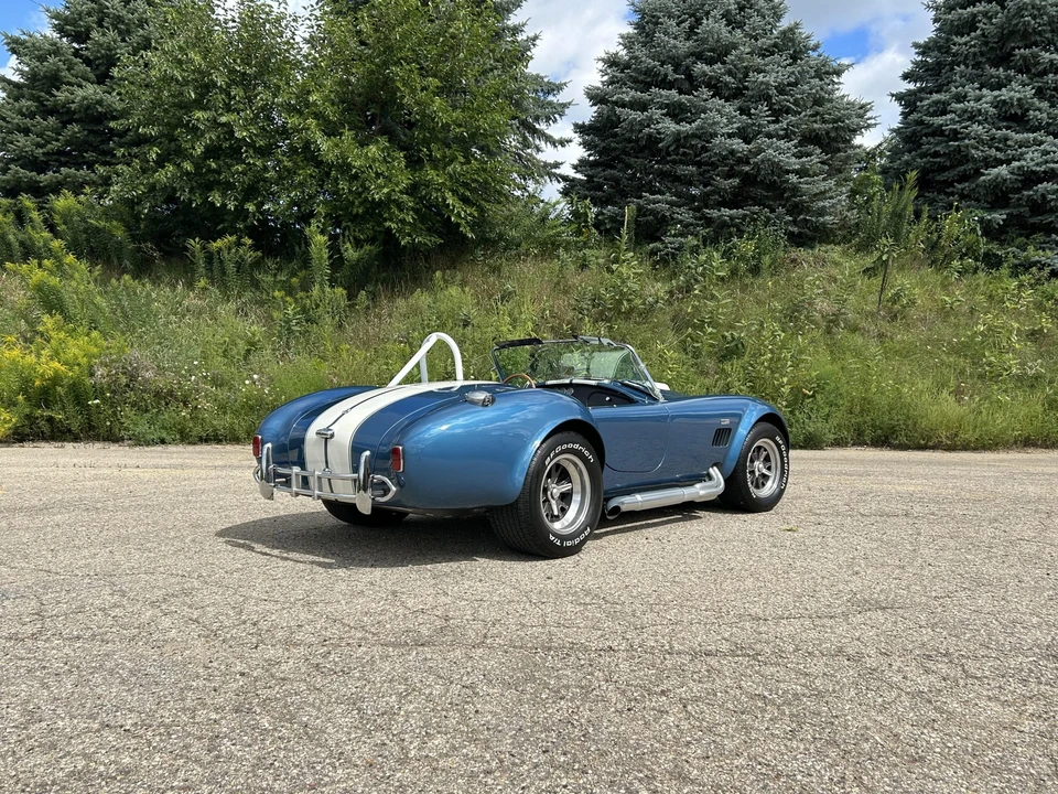 Shelby Cobra Replica - Image 25 of 31