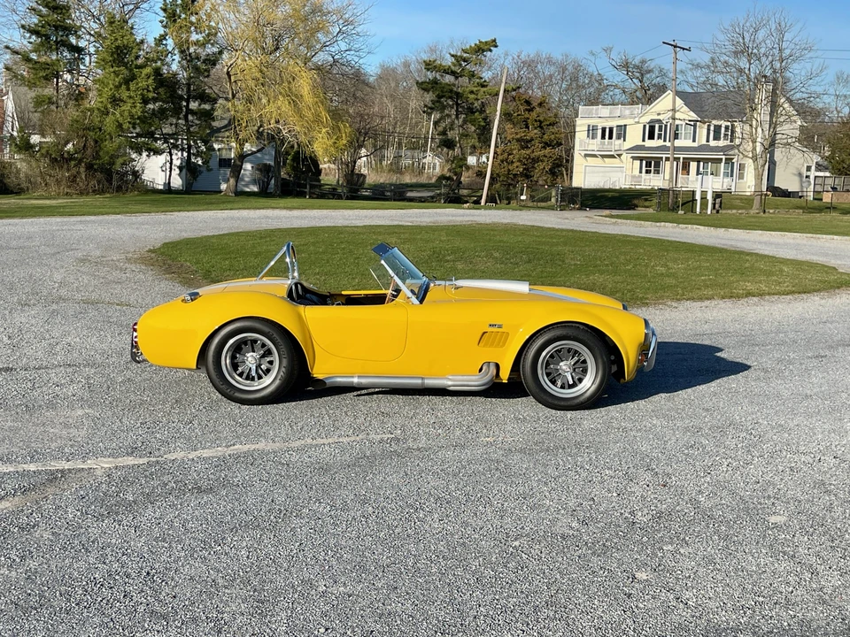 Shelby Cobra Replica - Image 18 of 31