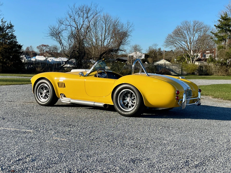 Shelby Cobra Replica - Image 23 of 31