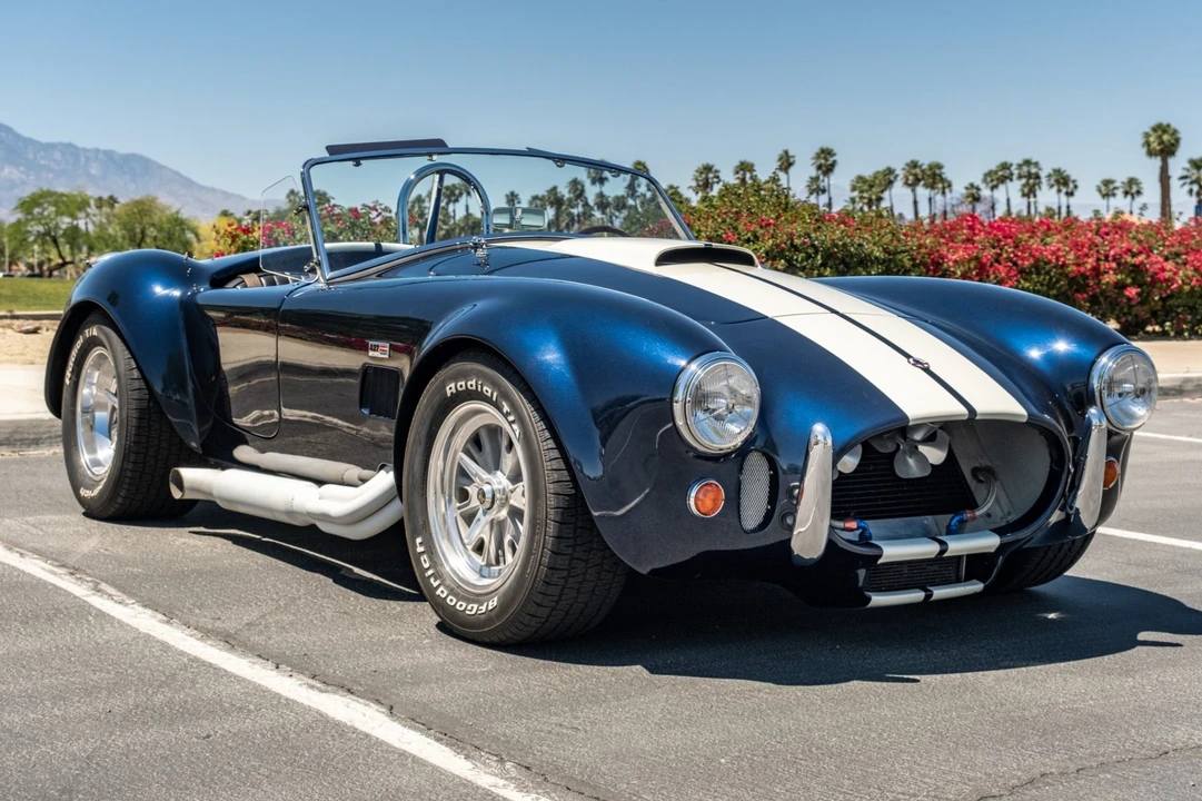 Shelby Cobra Replica - Image 1 of 31