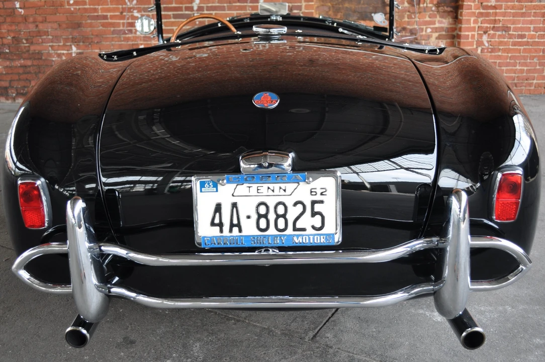 Shelby Cobra Replica - Image 11 of 31