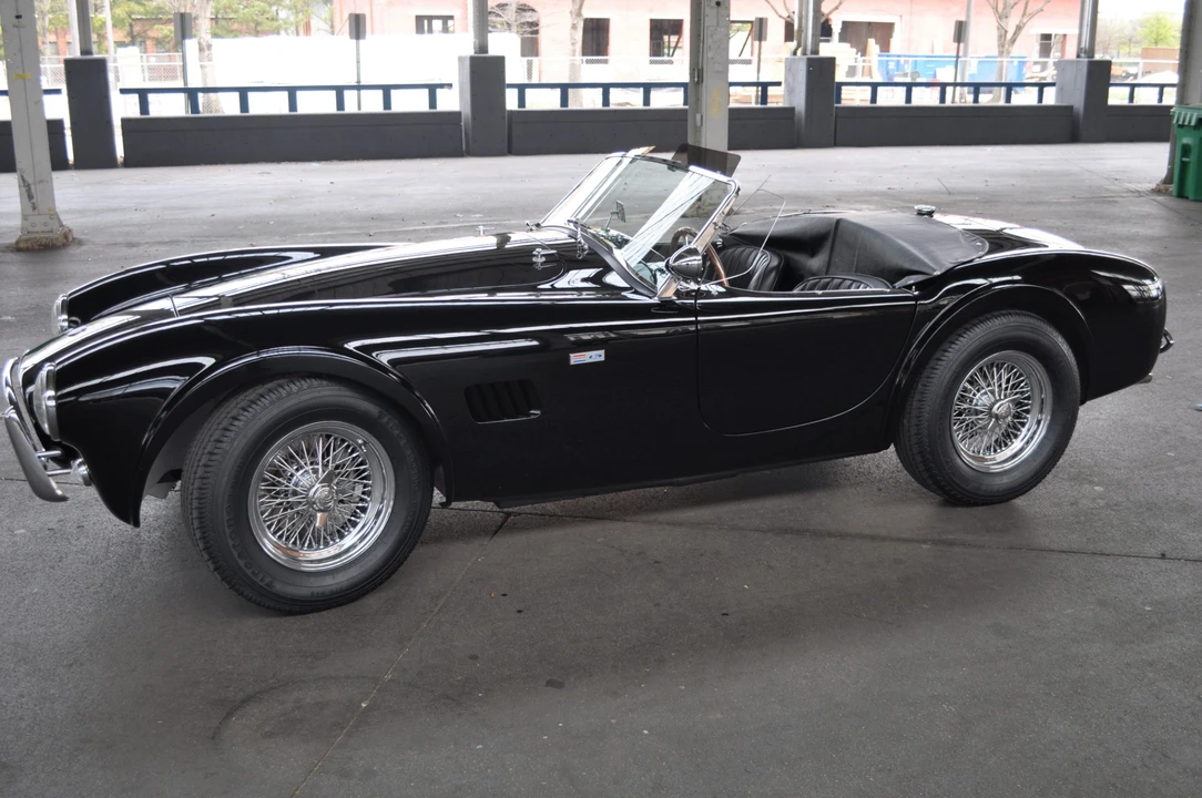 Shelby Cobra Replica - Image 6 of 31